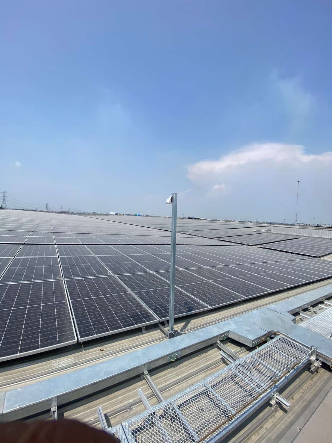 Rooftop Cell Array ติดตั้งออกแบบ-ระบบ-solar-cell-rooftop - เมโทร เทคโนโลยี จำหน่ายอุปกรณ์